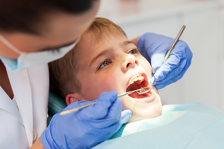 cách chữa sâu răng ở trẻ